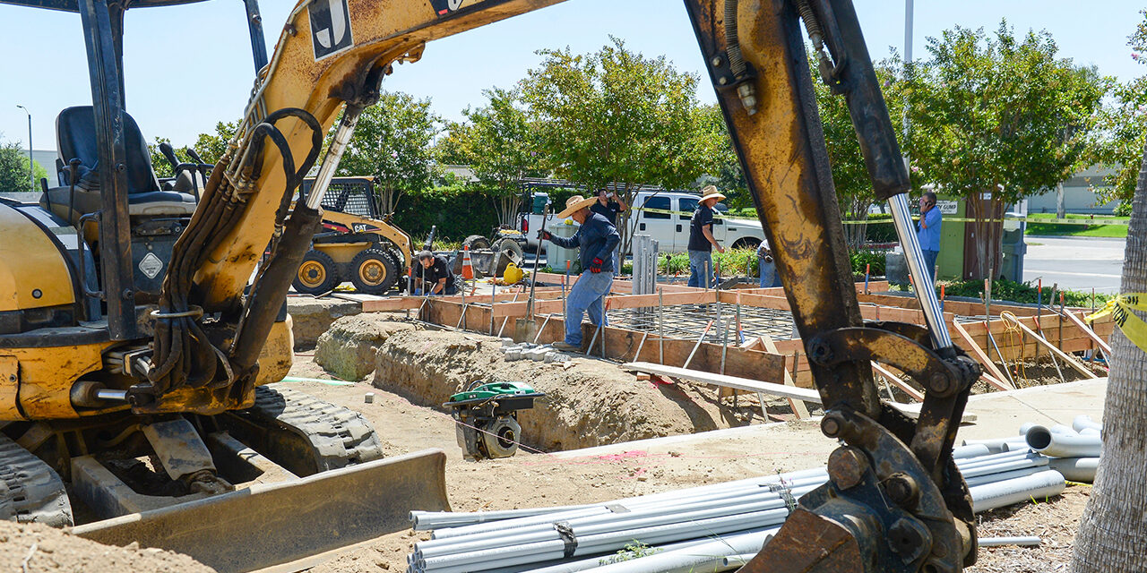 Data Specialties Inc.
Services.
Construction.
Photo by Robert Binder