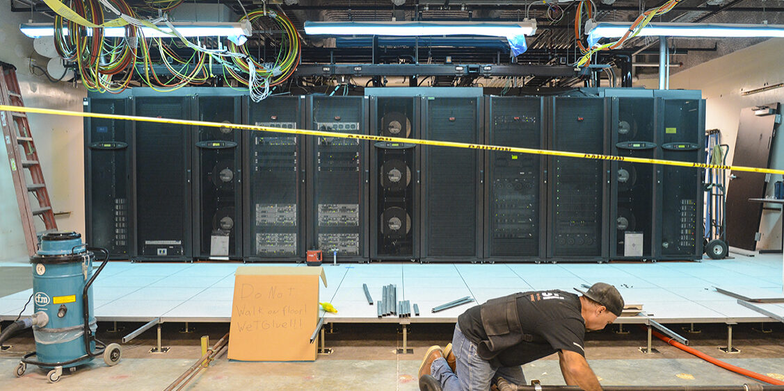 Data Specialties Inc.
Services.
Construction.
Photo by Robert Binder